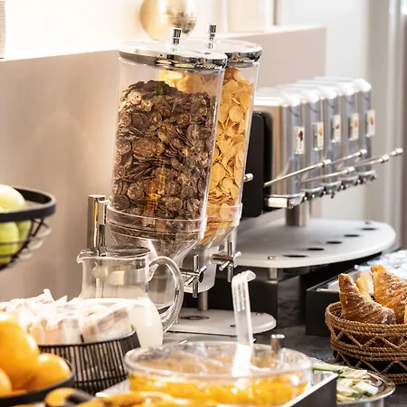 Отель The Cross Рим