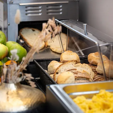 Отель The Cross 3*