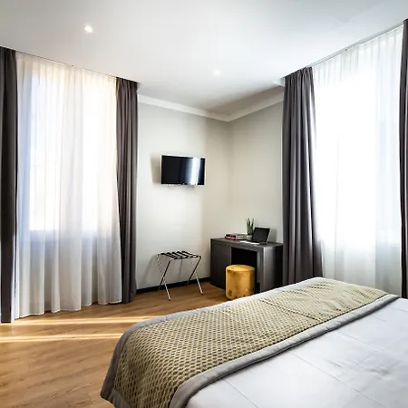 Otel The Cross