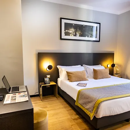 Otel The Cross 3*