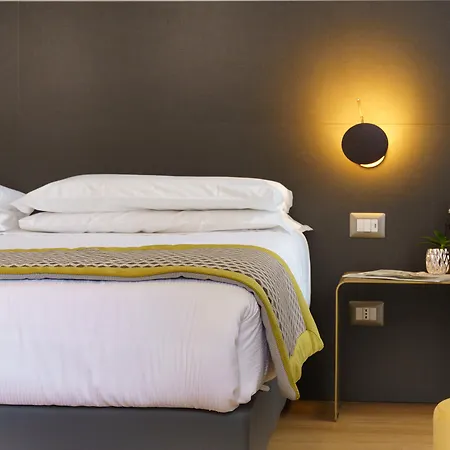 Otel The Cross