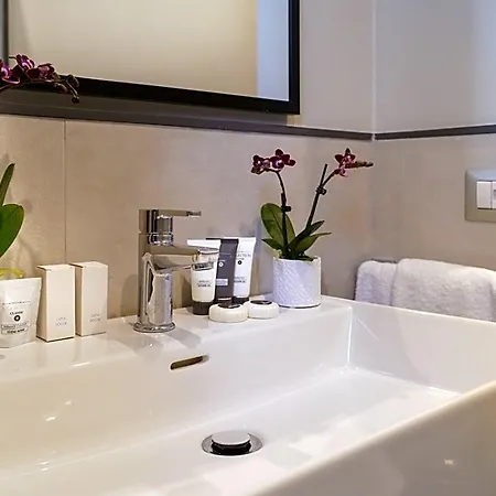 Hotel The Cross 3*